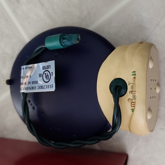 HALLMARK silent night keepsake 2004 - Picture 4 of 5